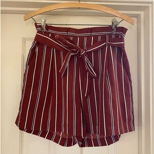 Vine & Love paper bag medium shorts in navy and burgundy